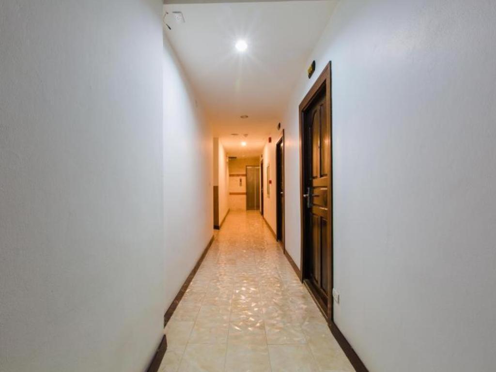 Hotel Azure Bangla Phuket Patong Exterior foto