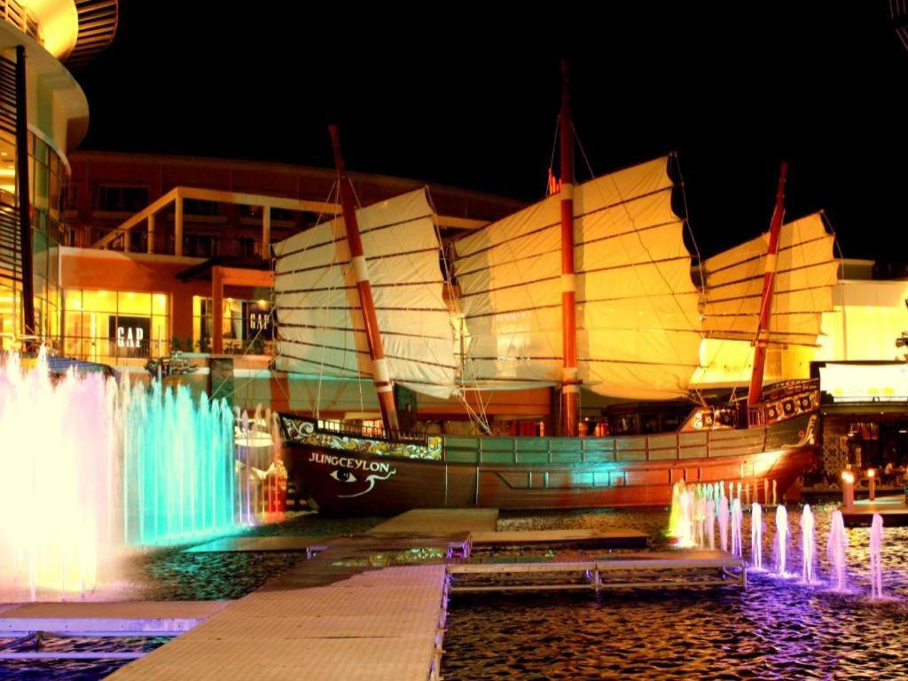 Hotel Azure Bangla Phuket Patong Exterior foto
