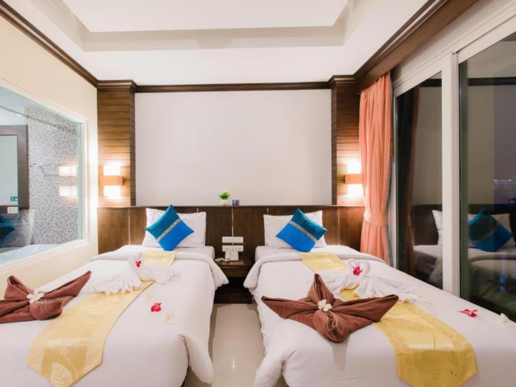 Hotel Azure Bangla Phuket Patong Exterior foto
