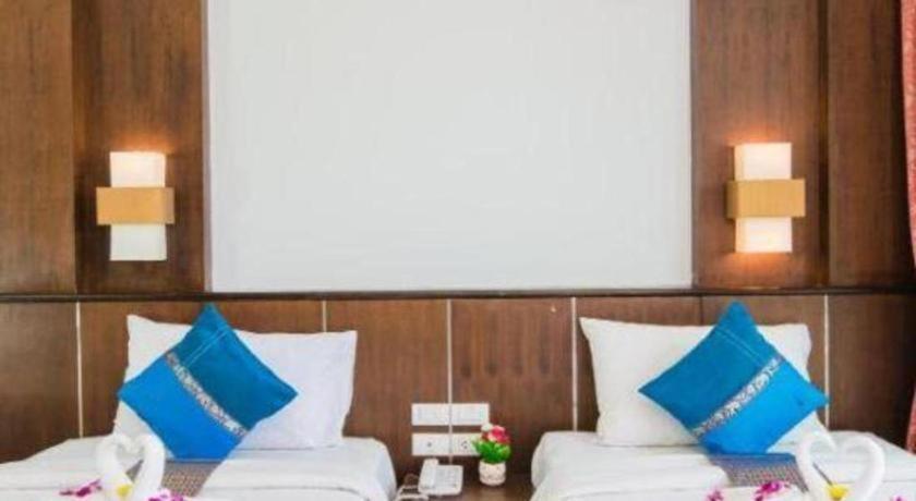 Hotel Azure Bangla Phuket Patong Exterior foto