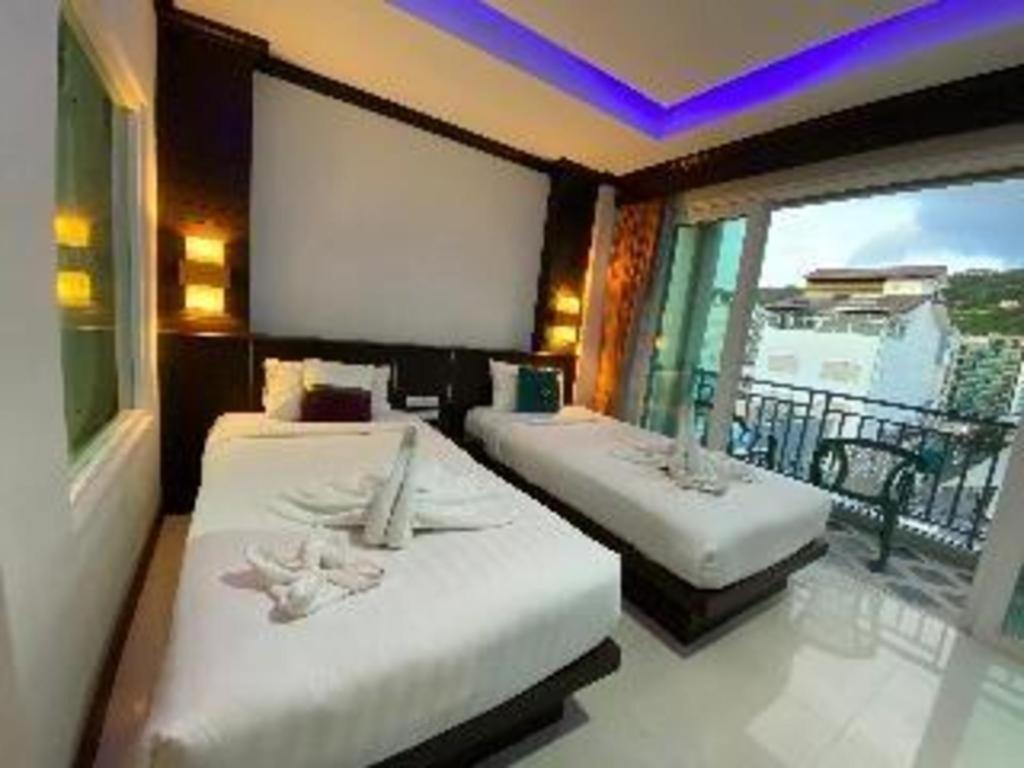 Hotel Azure Bangla Phuket Patong Exterior foto