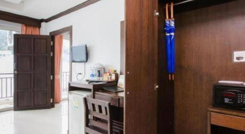 Hotel Azure Bangla Phuket Patong Exterior foto