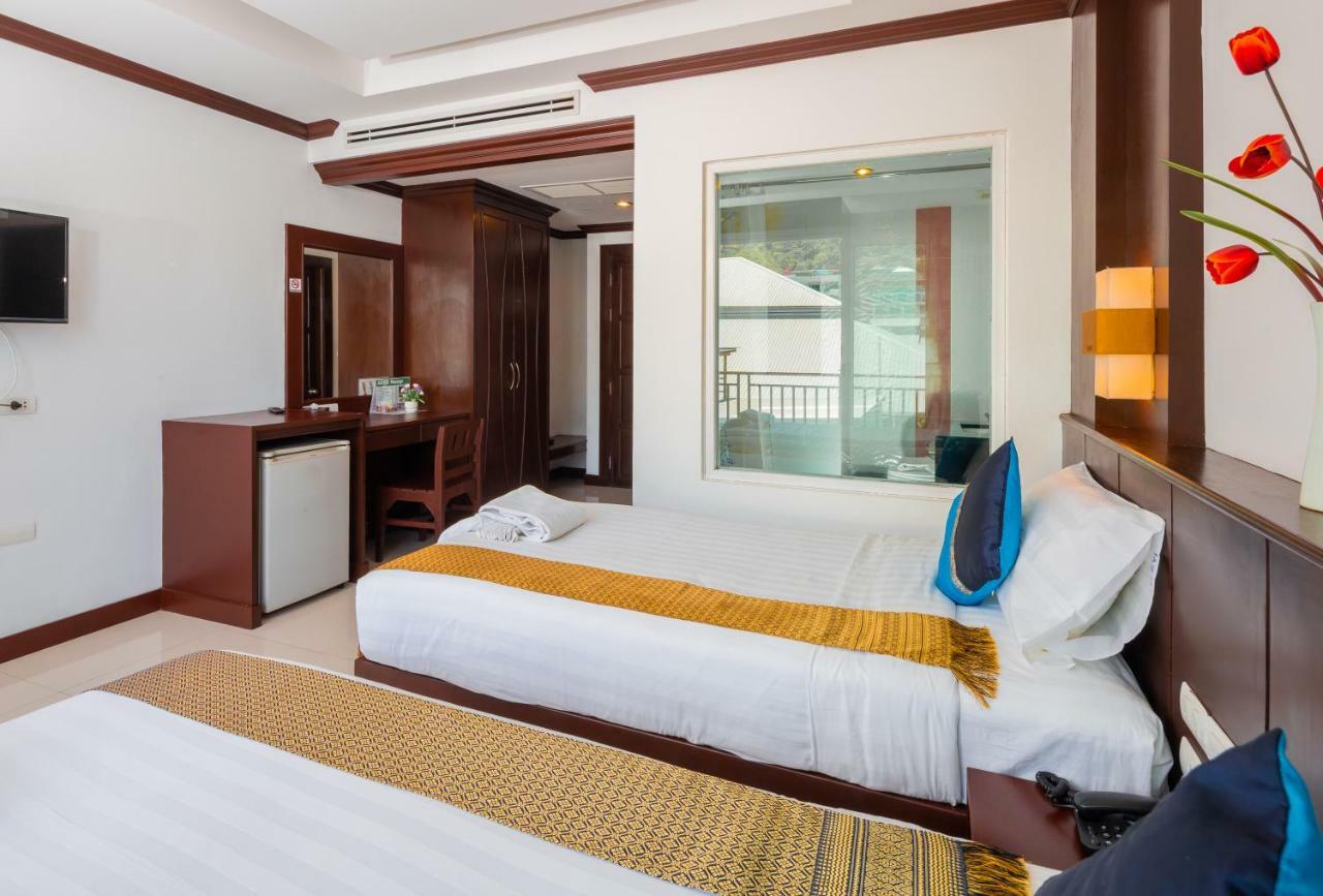Hotel Azure Bangla Phuket Patong Exterior foto